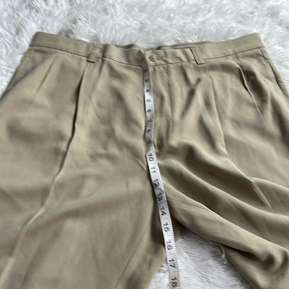Tommy Bahama Silk Shorts - Picture 6 of 8